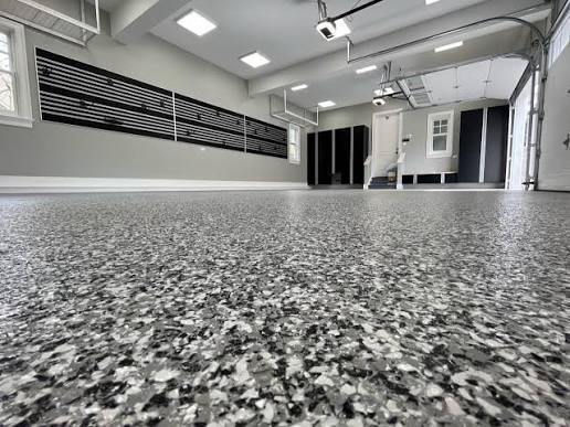 Epoxy vs. Rubber Floors for Miami Garage Gyms photo 1